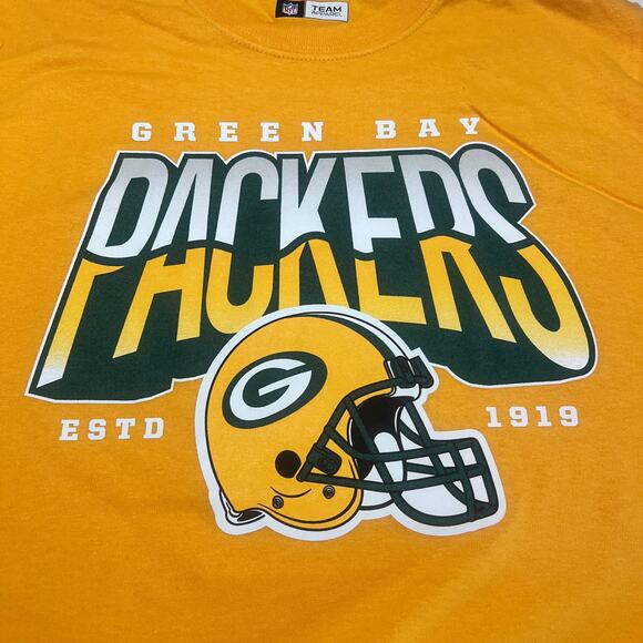 Green Bay Packers T-Shirt Men’s S NFL Team Apparel Yellow Graphic Tee - Picture 8 of 8